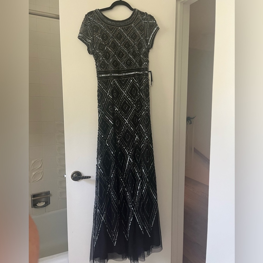 NWT Adrianna Papell Art Deco Diamond Beaded Evening Gown with Cap Sleeves - Picture 10 of 16